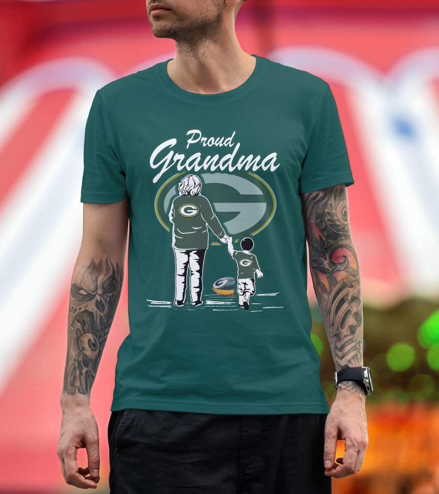 Proud Grandma Green Bay Packers Family Logo Scene T-Shirt