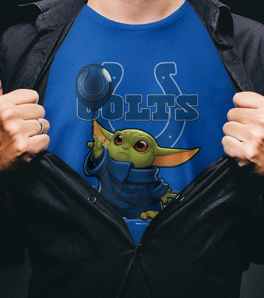 Colts Yoda Holding Horseshoe Balloon And Football T-Shirt