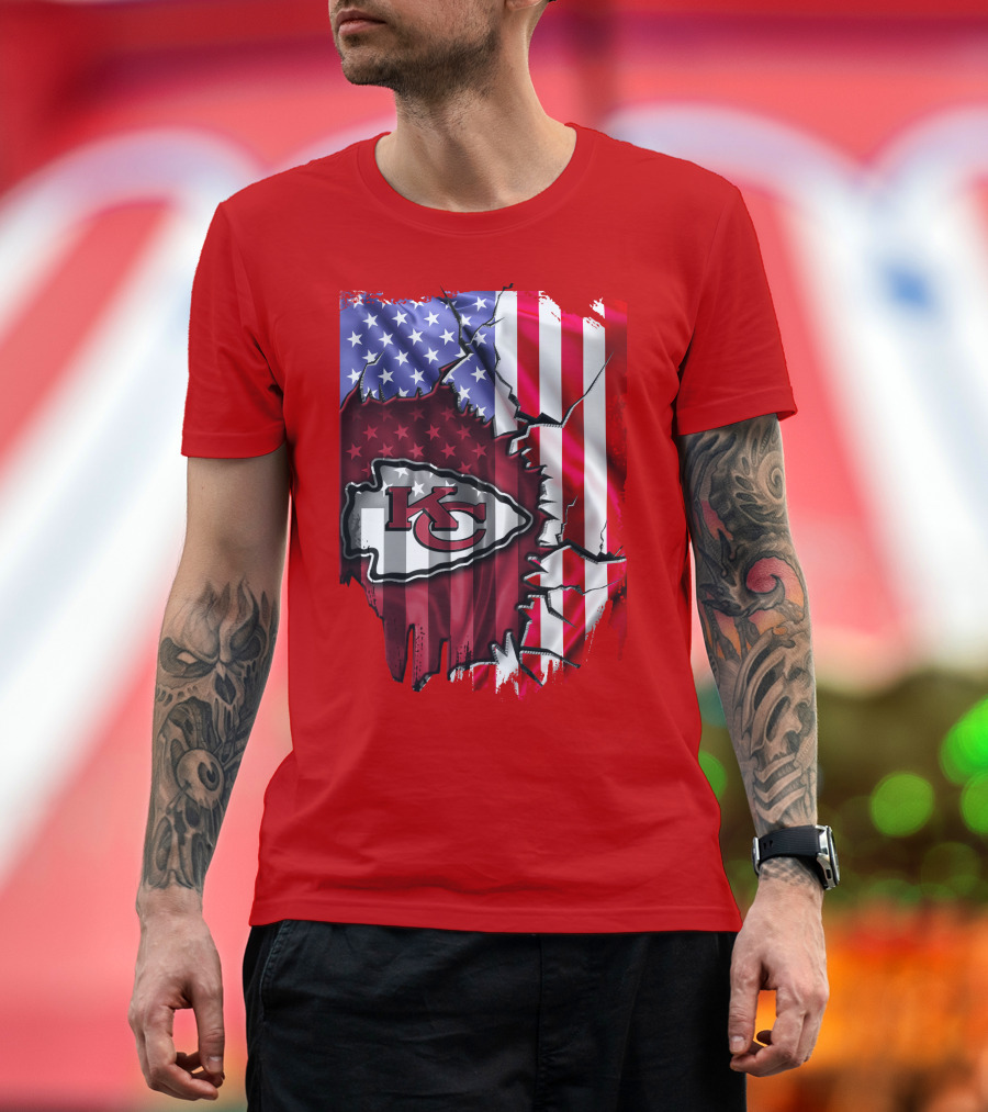 Kansas City Chiefs Logo with American Flag Background T-Shirt