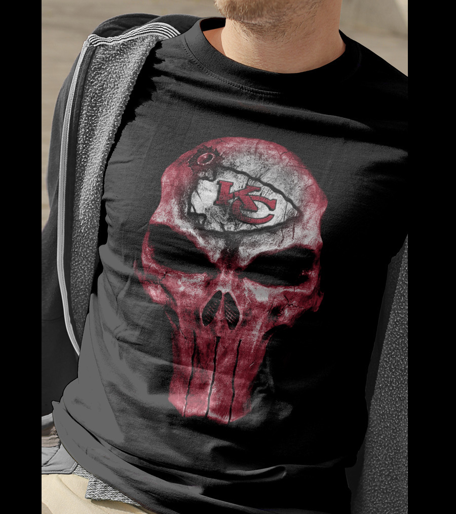 Kansas City Chiefs Skull Logo Art T-Shirt