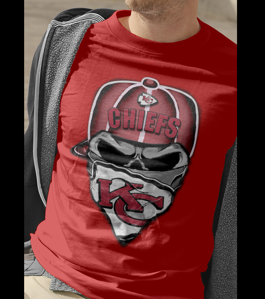 Kansas City Chiefs Skull Bandana Logo Cap T-Shirt
