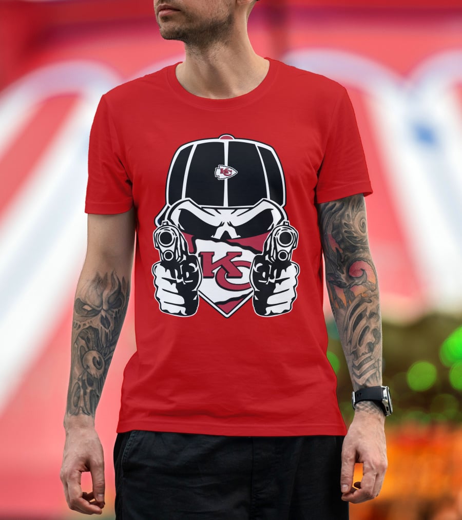 Kansas City Chiefs Bold Skull Logo Showdown T-Shirt