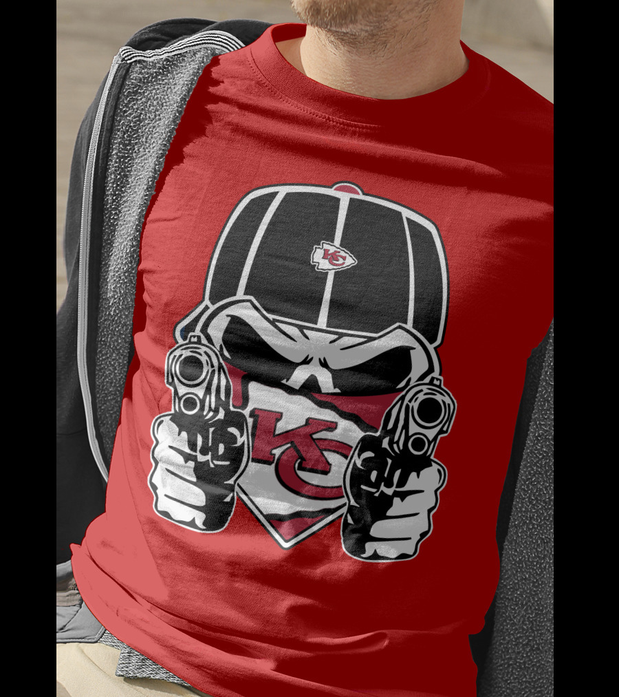 Kansas City Chiefs Bold Skull Logo Showdown T-Shirt