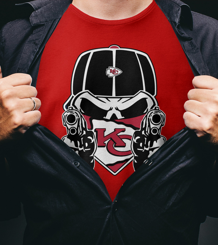 Kansas City Chiefs Bold Skull Logo Showdown T-Shirt