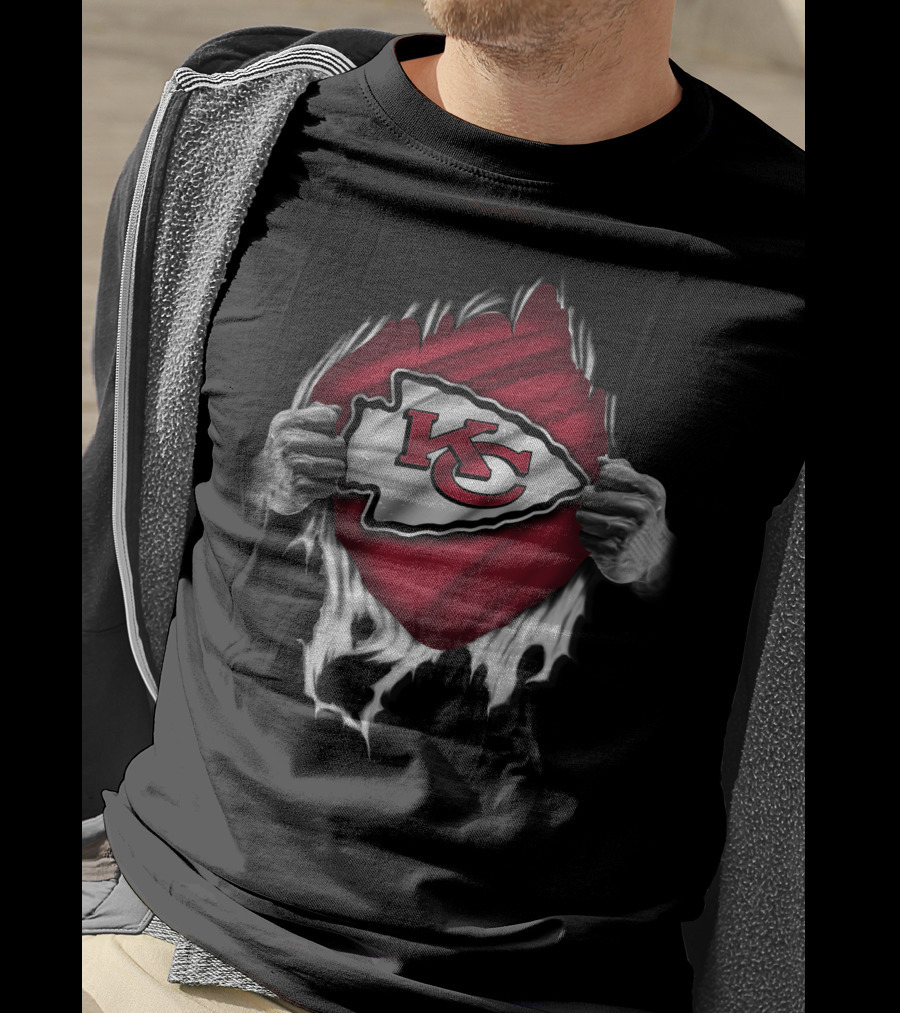 Kansas City Chiefs Logo Torn Open T-Shirt