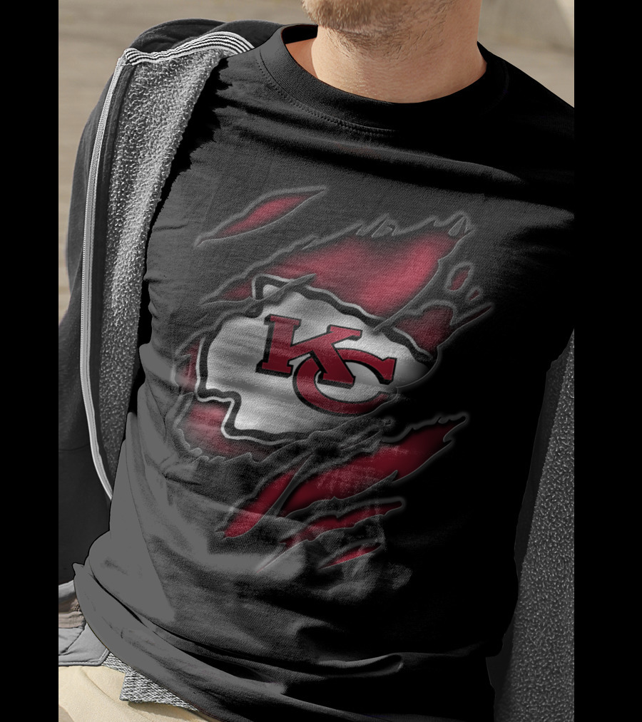 Torn Kansas City Chiefs KC Arrowhead Logo Tear Effect T-Shirt