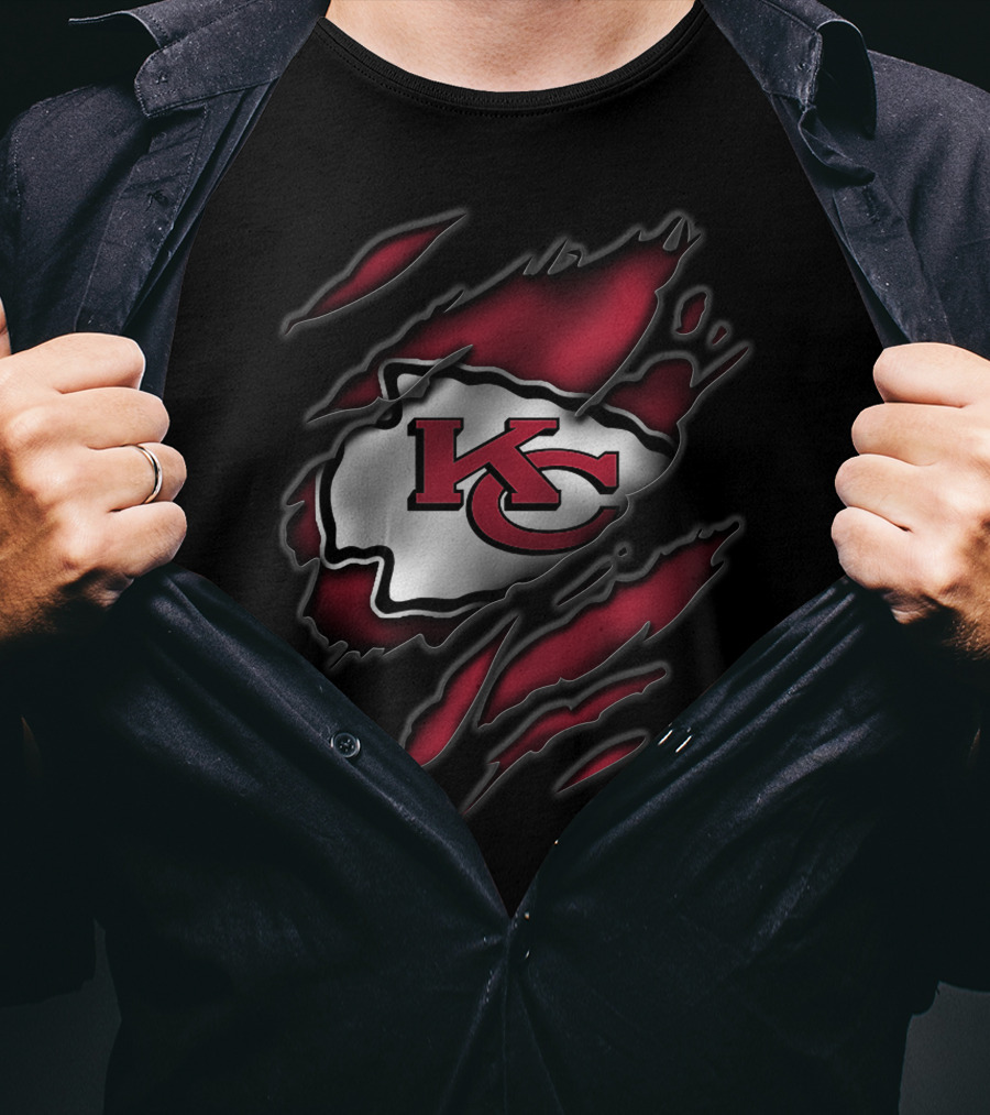 Torn Kansas City Chiefs KC Arrowhead Logo Tear Effect T-Shirt