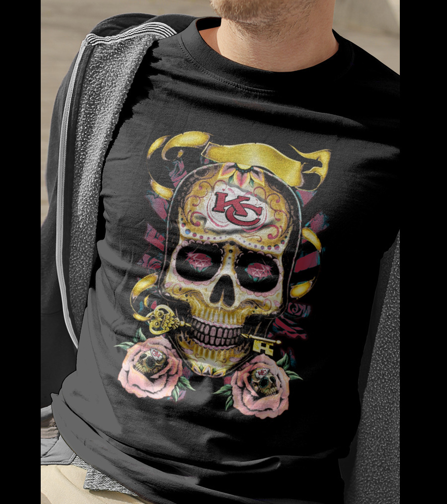 Kansas City Chiefs 79 Skull Key Roses T-Shirt