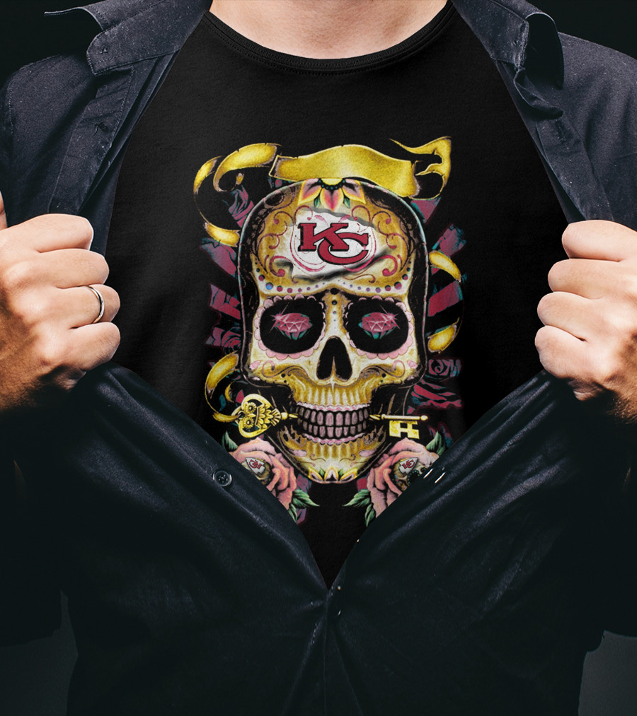 Kansas City Chiefs 79 Skull Key Roses T-Shirt