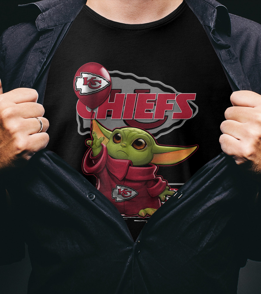 Yoda Chiefs Kansas City Football Fan Alien Jedi Force T-Shirt
