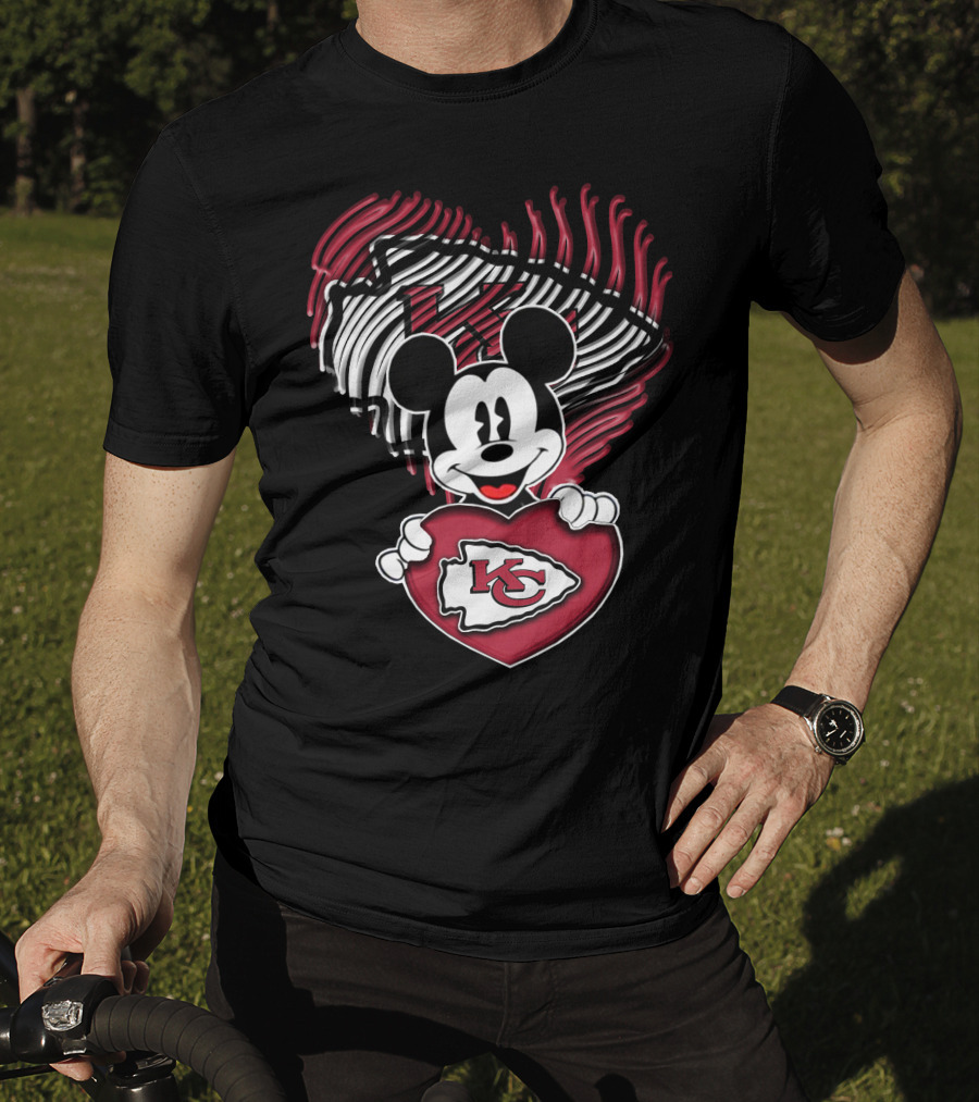 Mick Kansas City Chiefs Heart Paw Prints T-Shirt