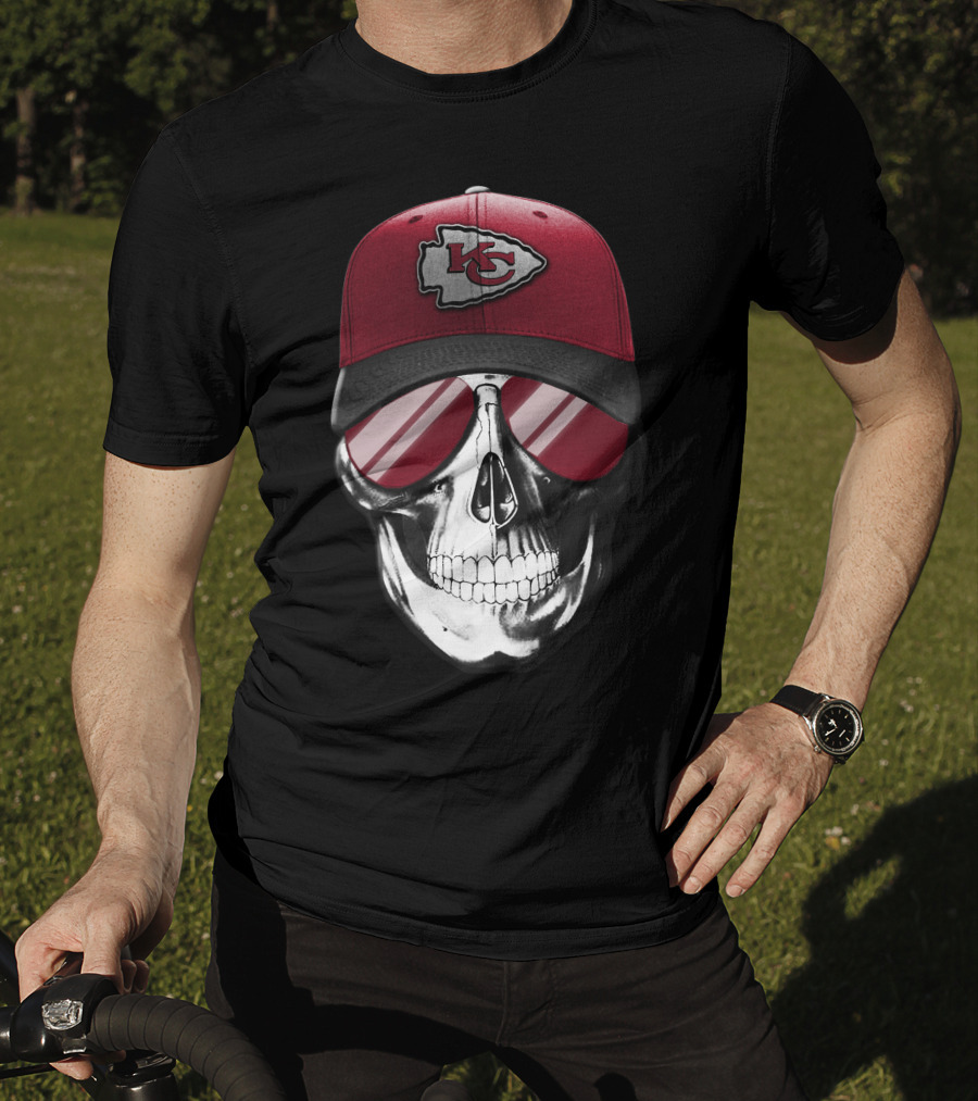 Skull Wearing Kansas City Chiefs Hat With Reflective Shades T-Shirt