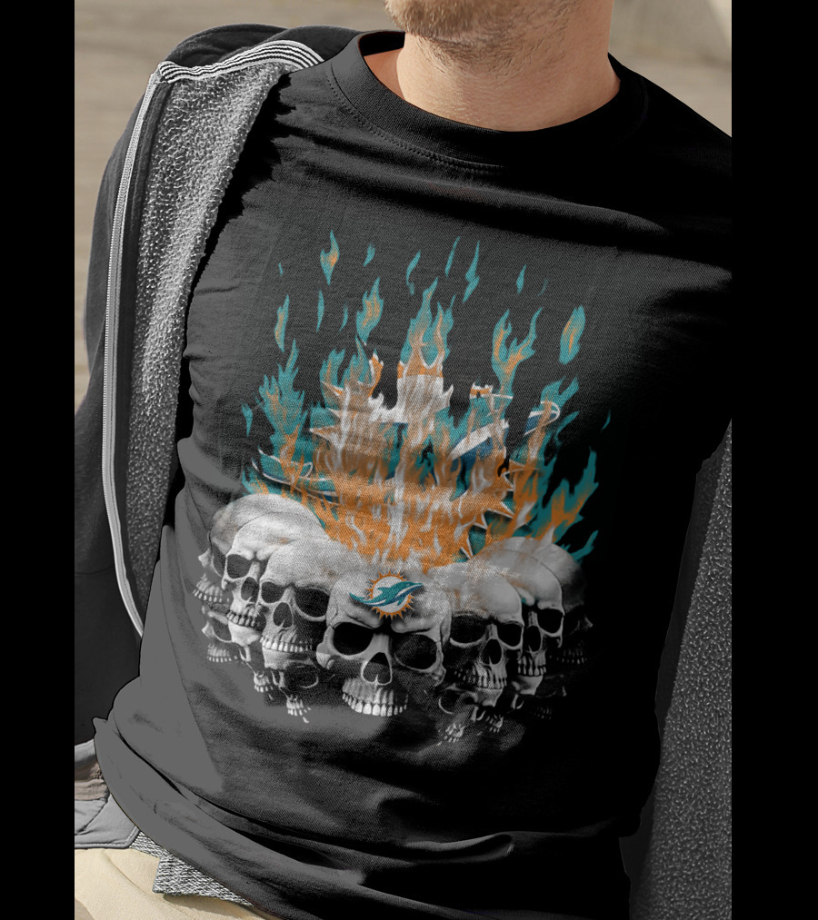 Miami Dolphins Skull Flames Graphic 18 T-Shirt