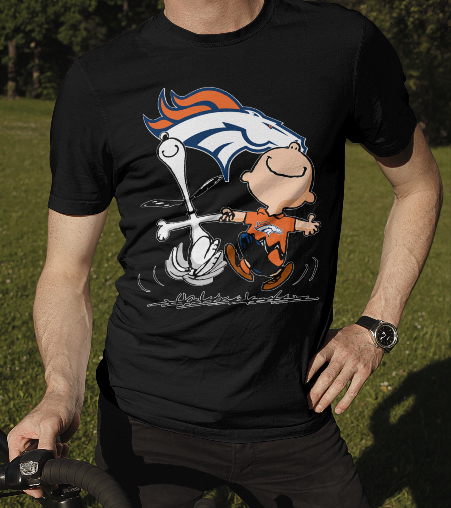 Snoopy Charlie Brown Dancing With Denver Broncos T-Shirt