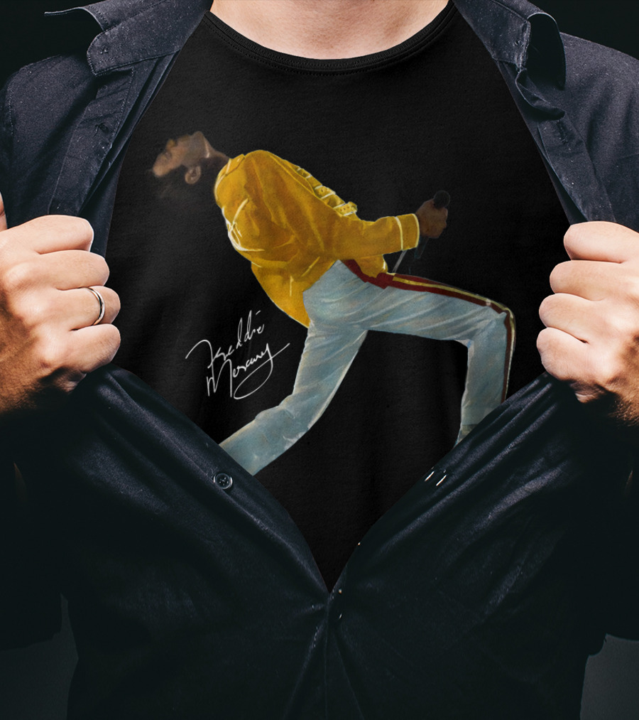 Freddie Mercury Wembley Yellow Jacket Live Pose T-Shirt