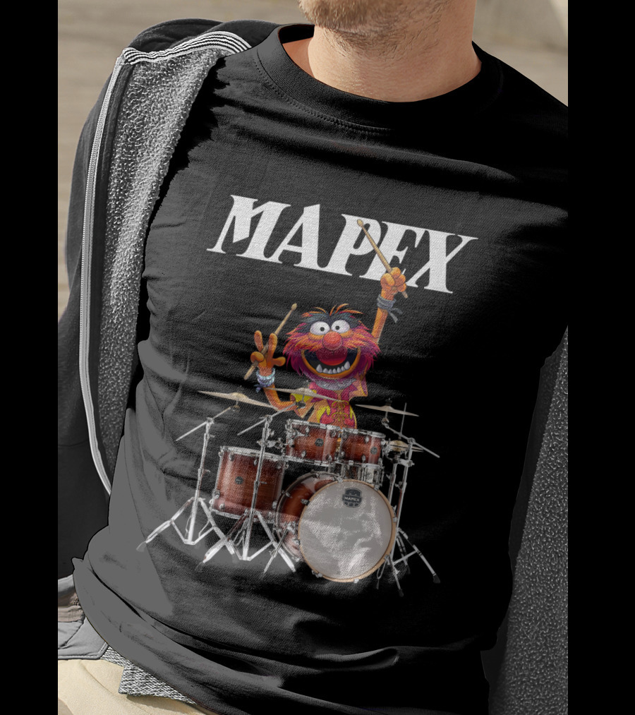 Mapex Animal From The Muppets Playing Drums Enthusiastically T-Shirt