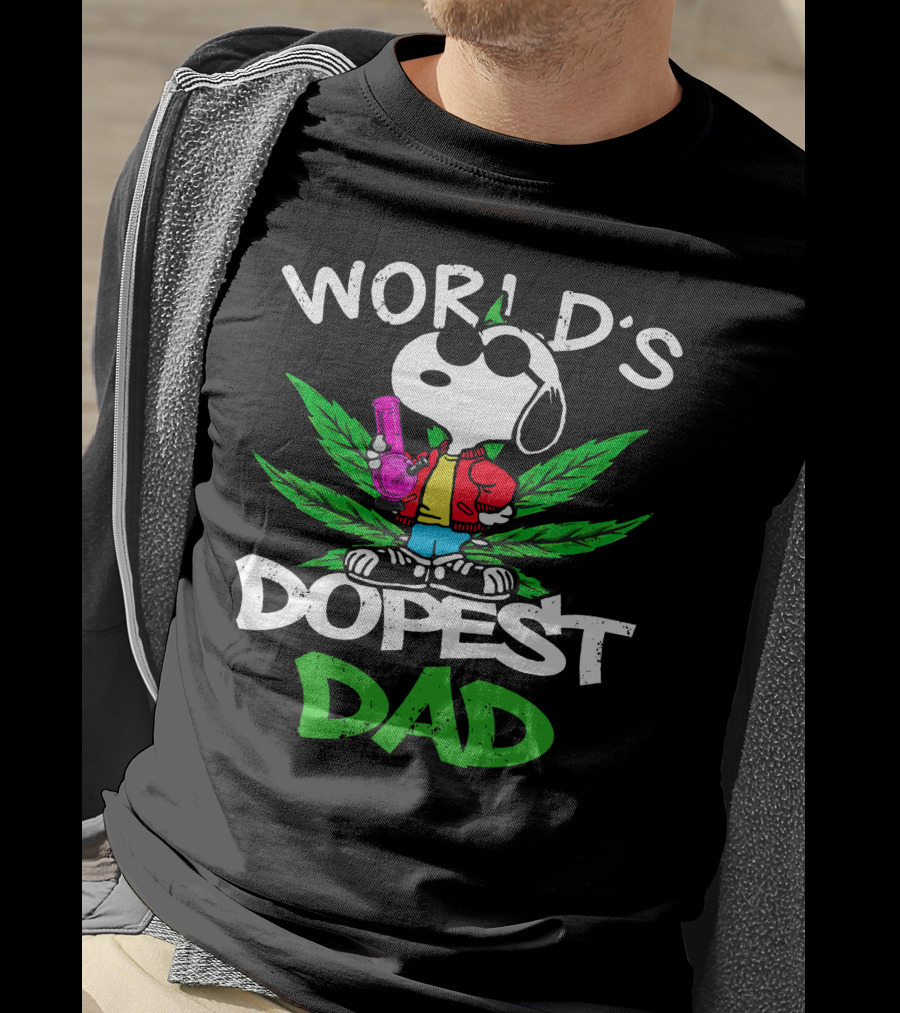 World's Dopest Dad Snoopy With Cannabis Leaf And Bong T-Shirt