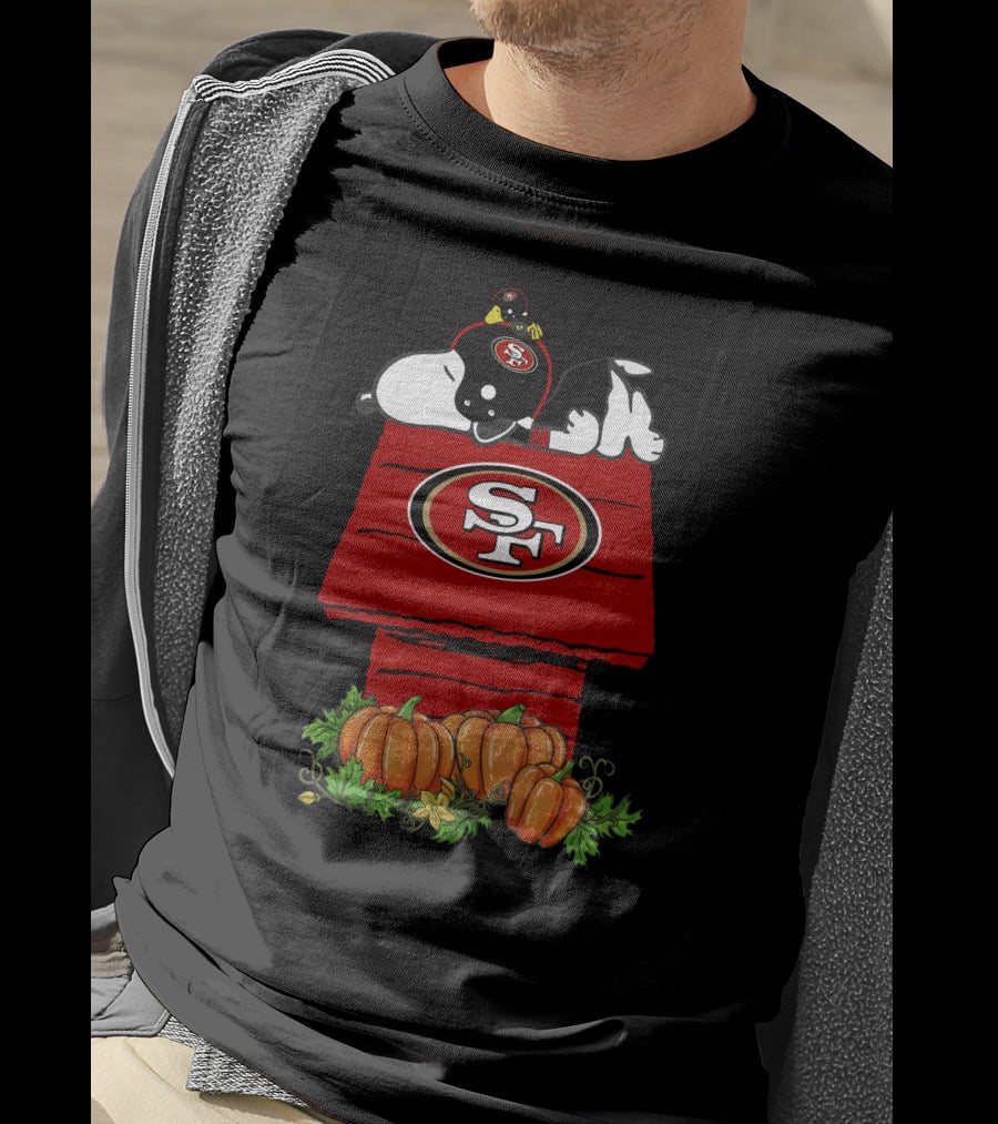 San Francisco 49ers Snoopy Halloween Pumpkins Football Helmet T-Shirt
