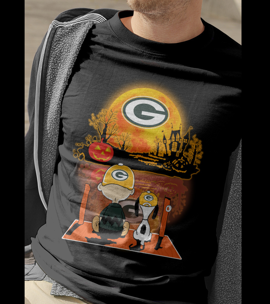 Green Bay Packers Snoopy Charlie Brown Halloween Moon Pumpkin T-Shirt