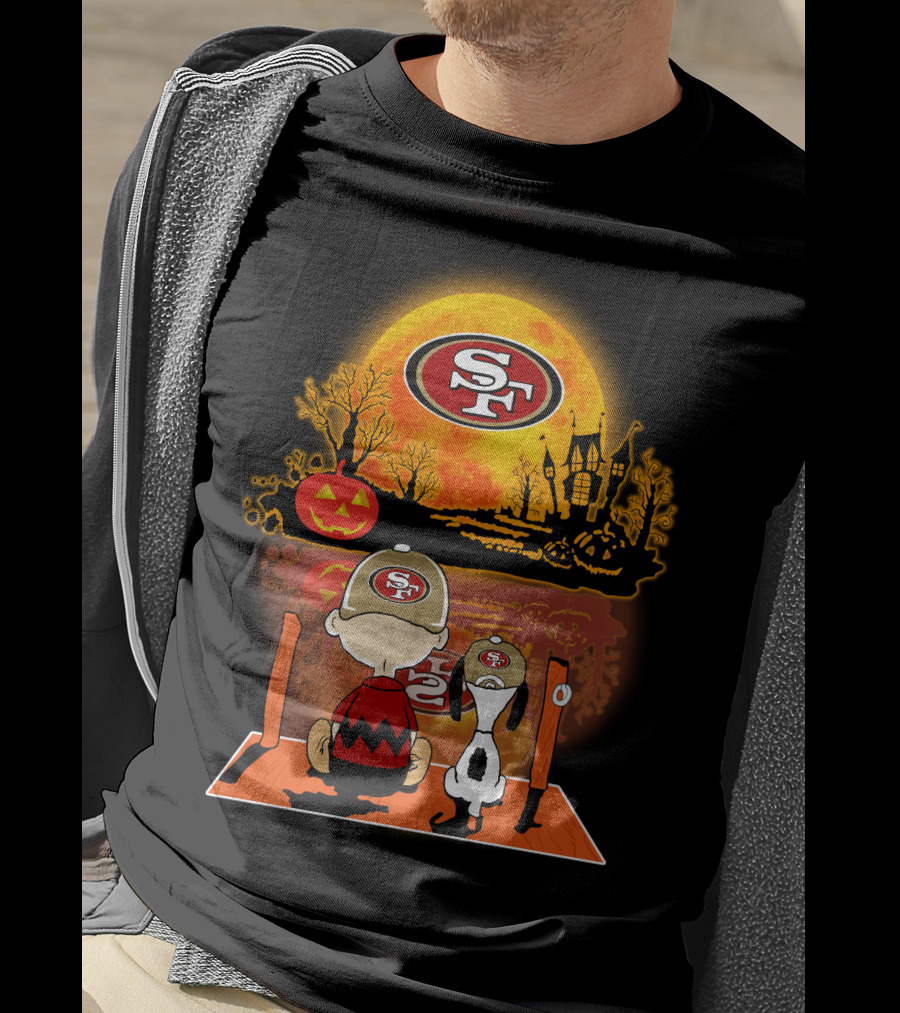 San Francisco 49ers Snoopy Charlie Brown Pumpkin Halloween Moon Scene T-Shirt