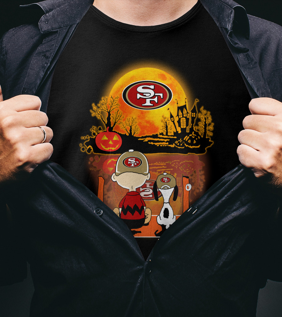 San Francisco 49ers Snoopy Charlie Brown Pumpkin Halloween Moon Scene T-Shirt