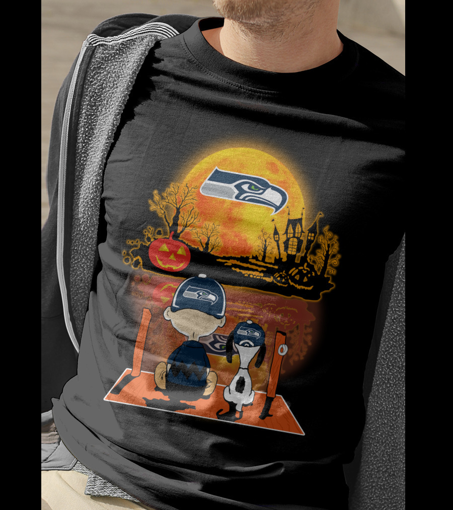 Seattle Seahawks Snoopy Charlie Brown Pumpkin Halloween Night Moon T-Shirt