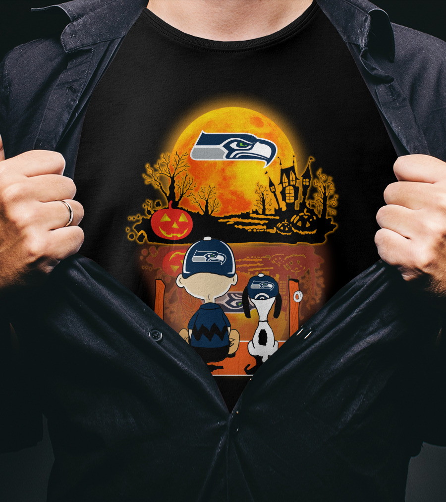 Seattle Seahawks Snoopy Charlie Brown Pumpkin Halloween Night Moon T-Shirt