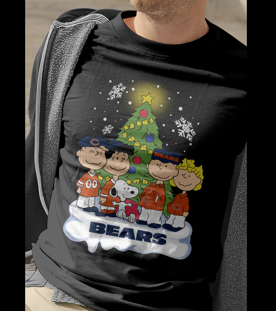 Peanuts Christmas Chicago Bears Snoopy Winter Scene T-Shirt