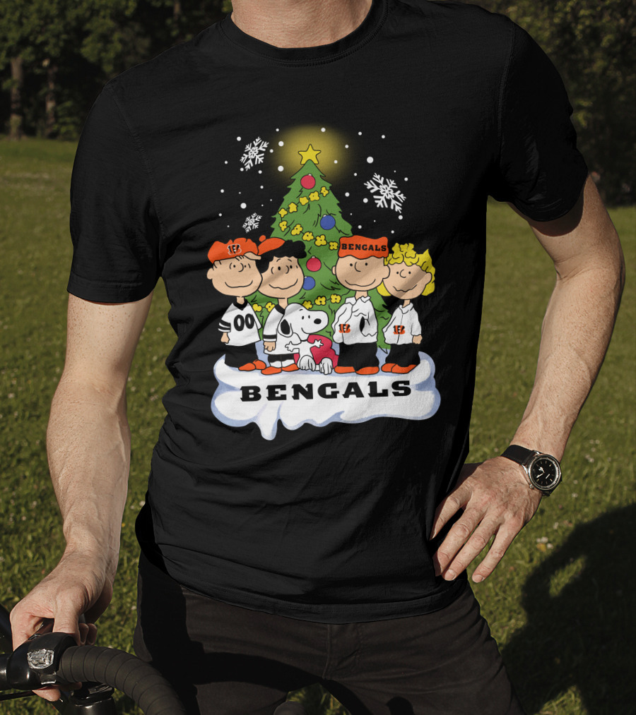 Snoopy Bengals Christmas Tree Peanuts Characters T-Shirt