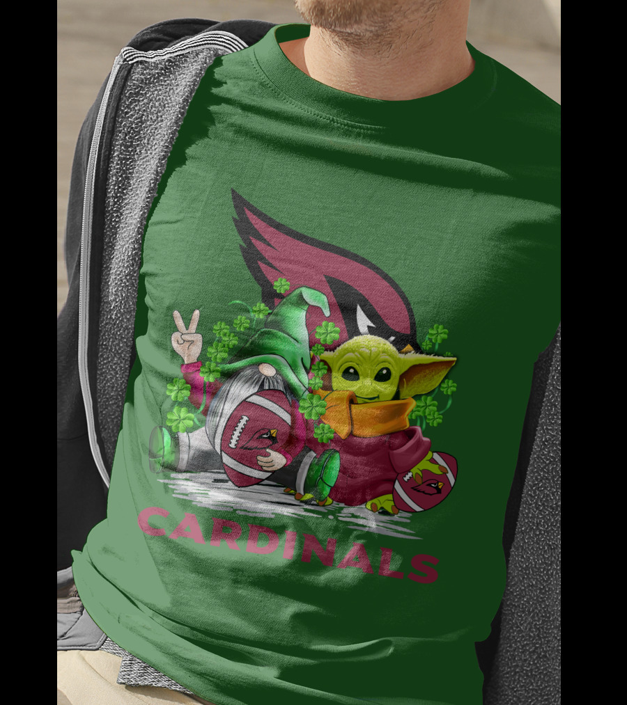 Arizona Cardinals Football Patrick's Day Gnome And Baby Alien With Shamrocks T-Shirt