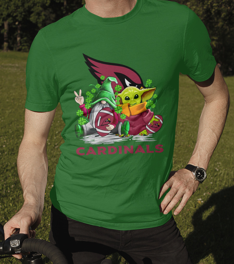 Arizona Cardinals Football Patrick's Day Gnome And Baby Alien With Shamrocks T-Shirt