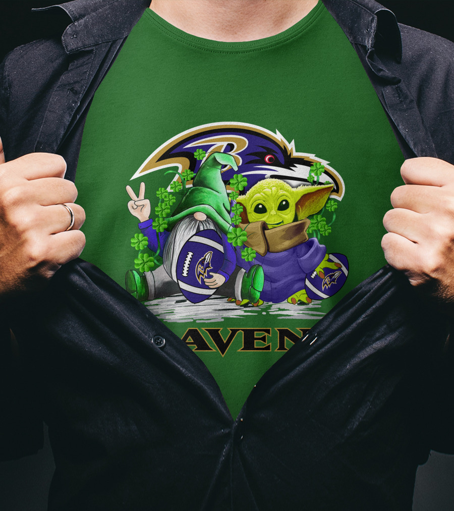 Baltimore Ravens St. Patrick's Day Football Gnome And Baby Alien With Shamrocks T-Shirt