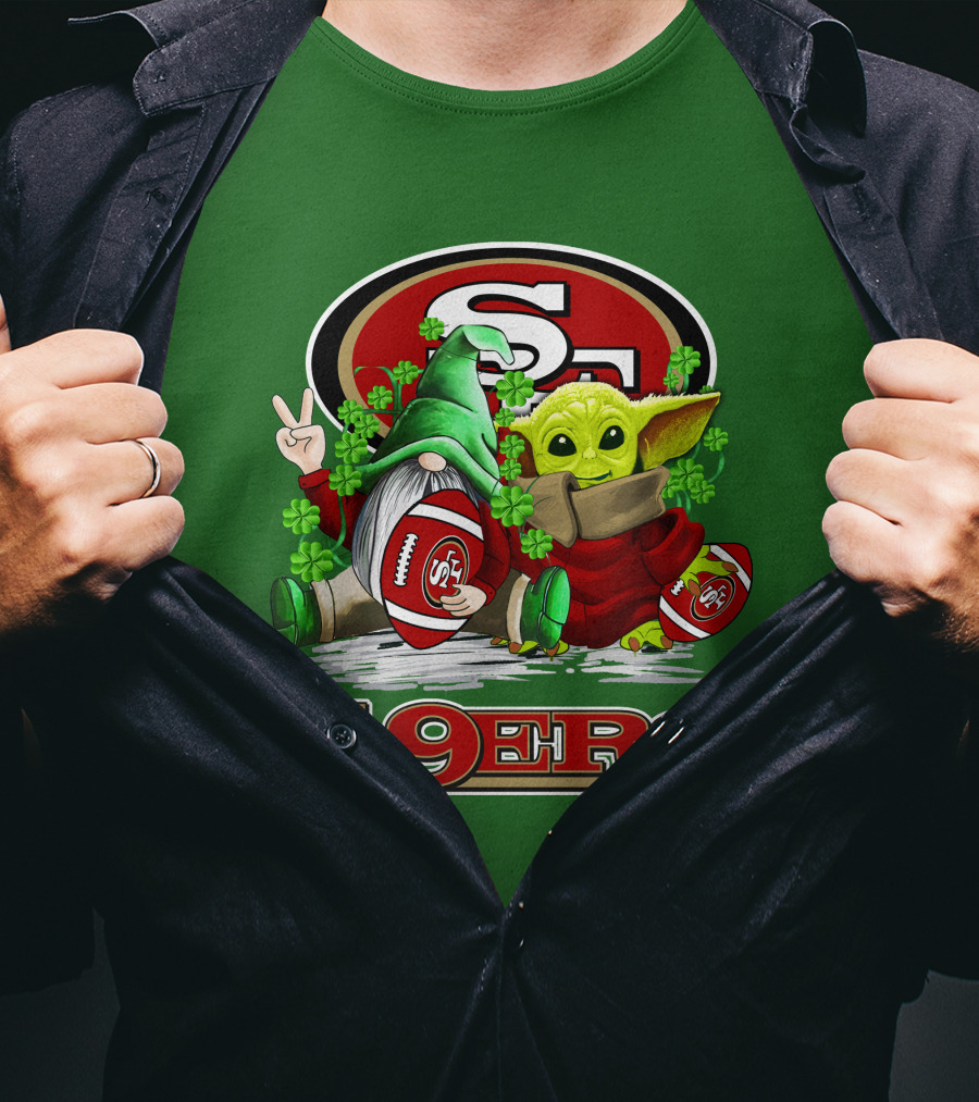 San Francisco 49ers Football St. Patrick's Day Gnome And Baby Yoda 49ers T-Shirt