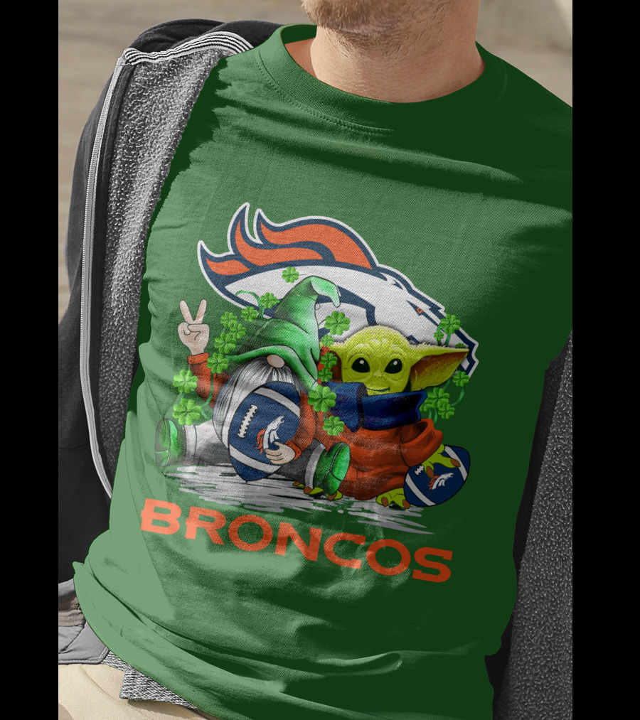 Denver Broncos Football St. Patrick’s Day Gnome And Green Alien With Shamrocks T-Shirt