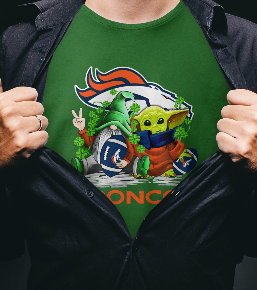 Denver Broncos Football St. Patrick’s Day Gnome And Green Alien With Shamrocks T-Shirt