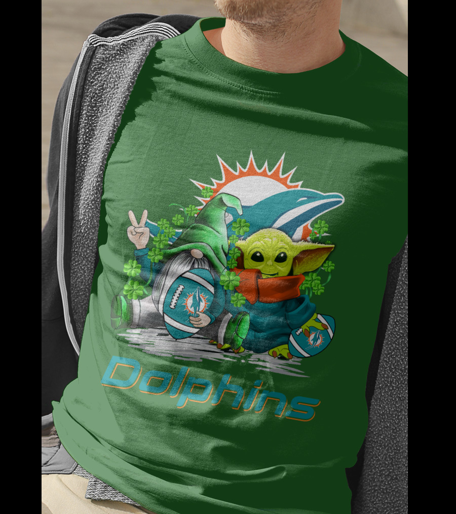 Miami Dolphins St Patrick's Day Football Gnome And Baby Alien With Shamrocks T-Shirt