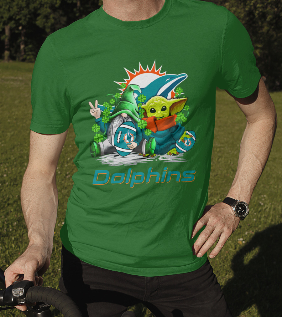 Miami Dolphins St Patrick's Day Football Gnome And Baby Alien With Shamrocks T-Shirt