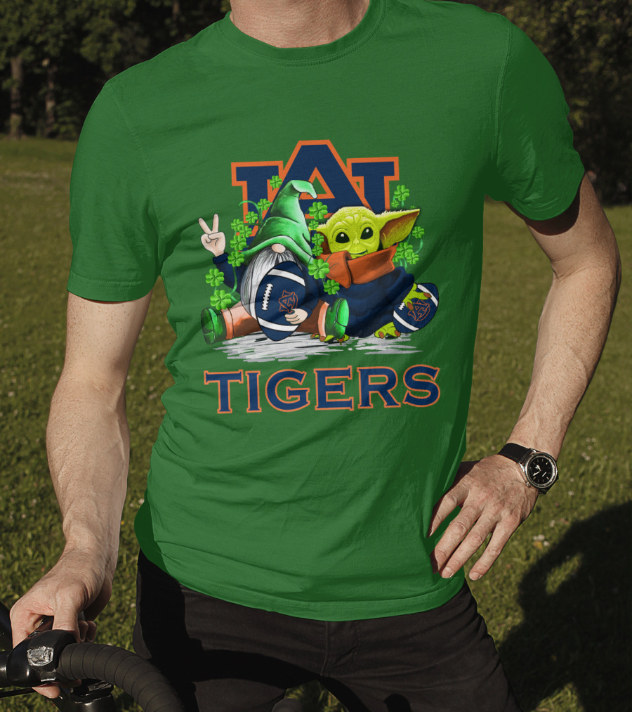 Auburn Tigers St. Patrick’s Day Football Gnome And Yoda Fan T-Shirt