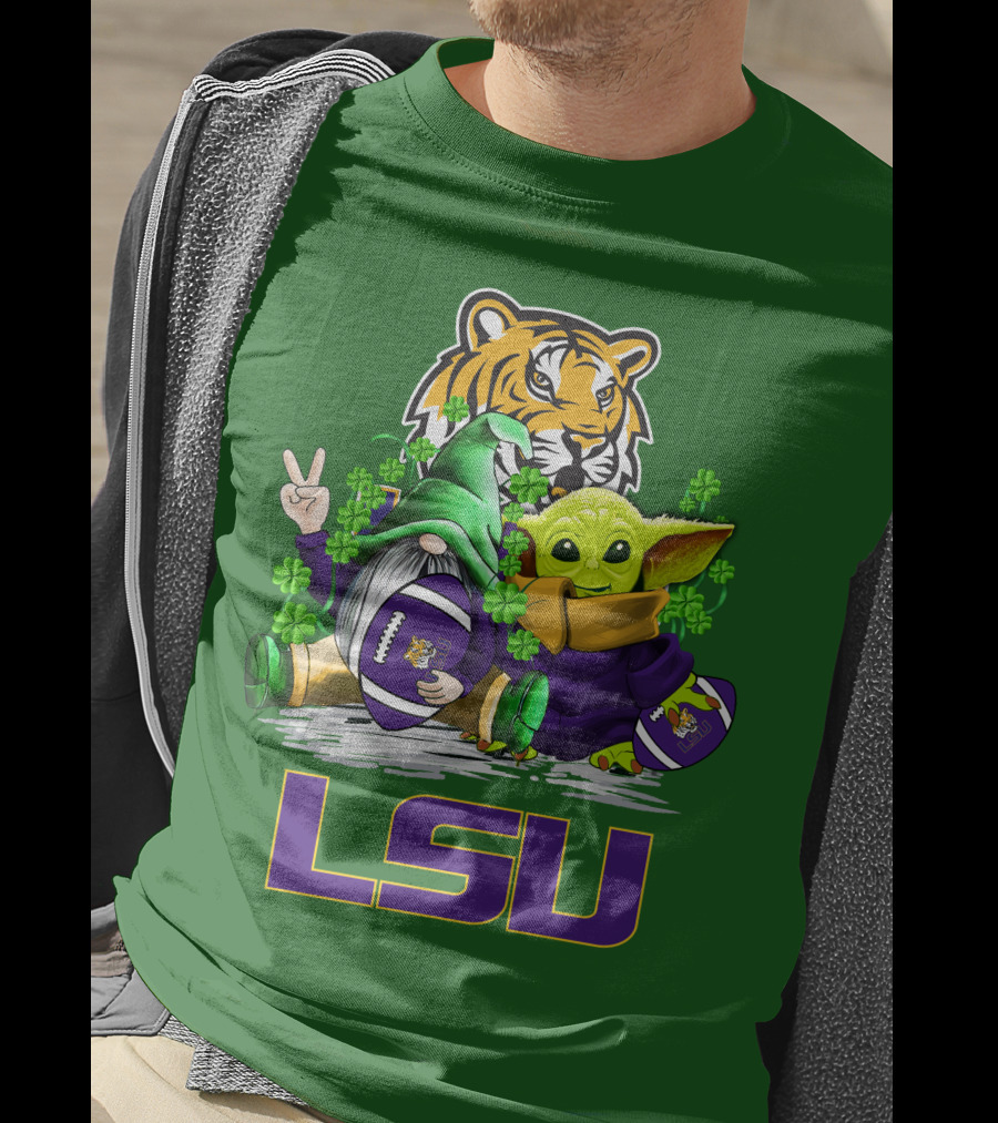LSU Tigers Football St. Patrick's Day Gnome And Baby Alien With Shamrocks T-Shirt