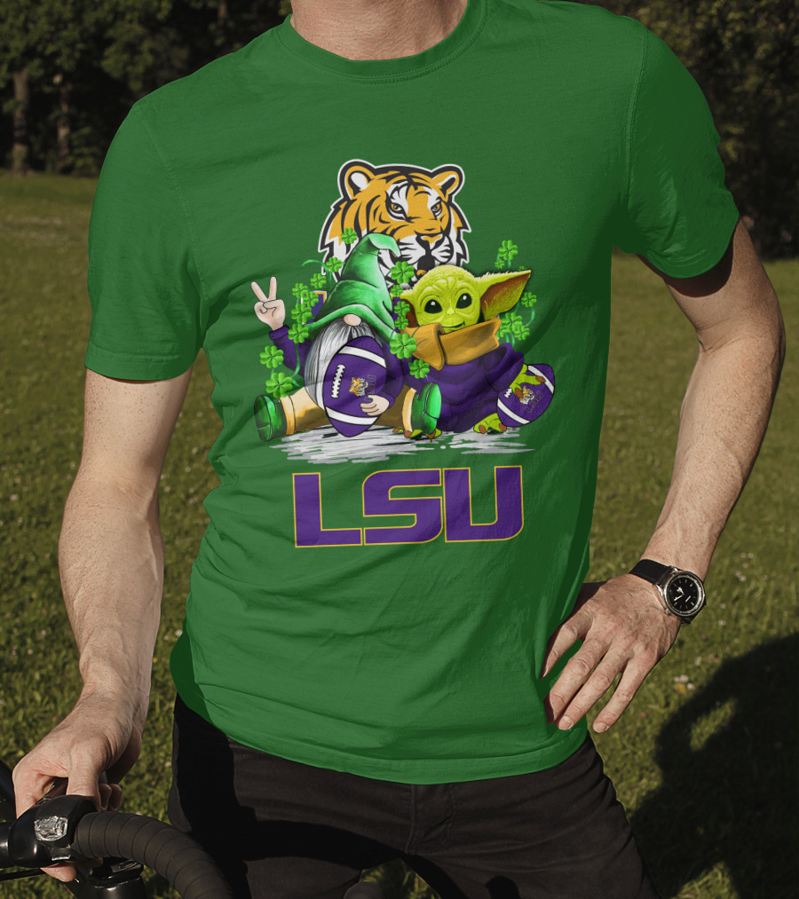LSU Tigers Football St. Patrick's Day Gnome And Baby Alien With Shamrocks T-Shirt