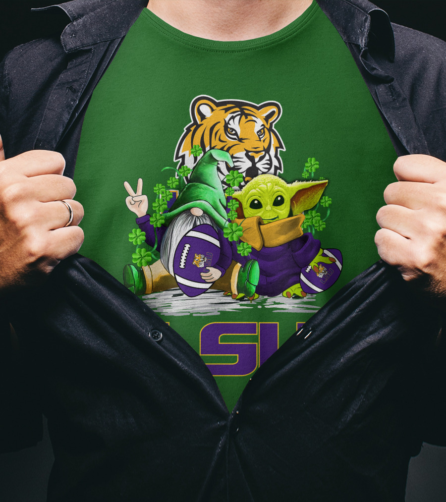 LSU Tigers Football St. Patrick's Day Gnome And Baby Alien With Shamrocks T-Shirt