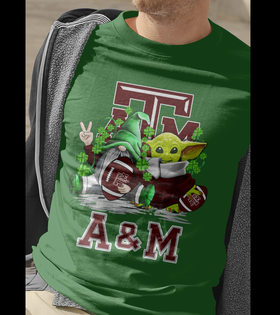 Texas A&M Aggies Football St. Patrick’s Day Gnome And Baby Alien With Shamrocks T-Shirt
