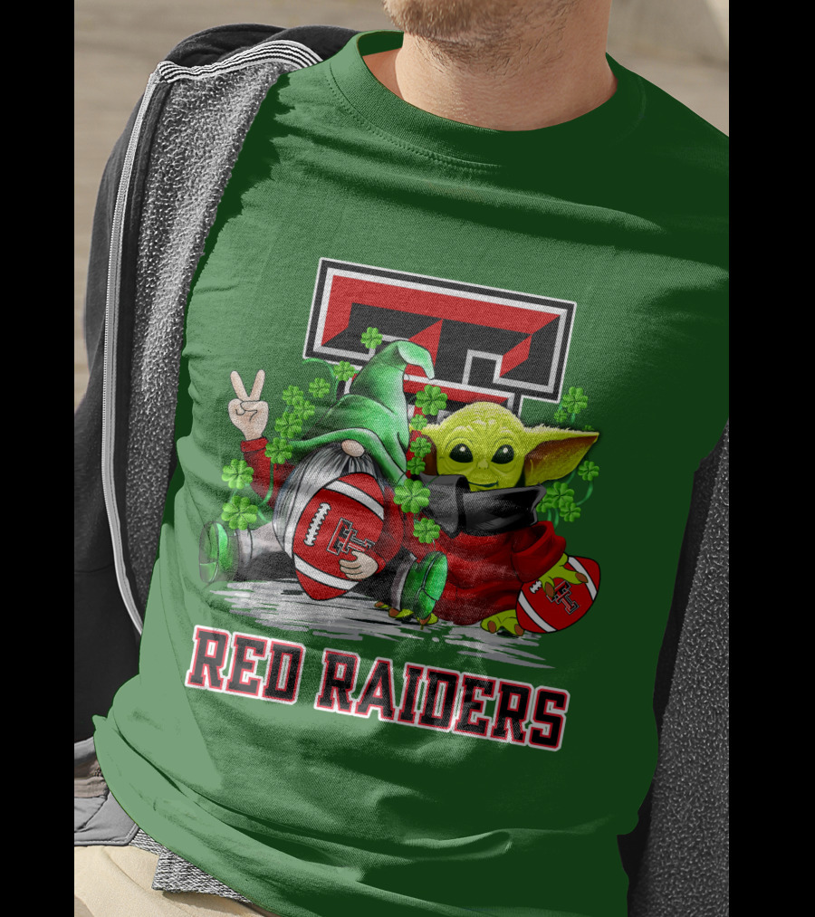 Texas Tech Red Raiders St. Patrick’s Day Football Gnome And Baby Alien With Shamrocks T-Shirt