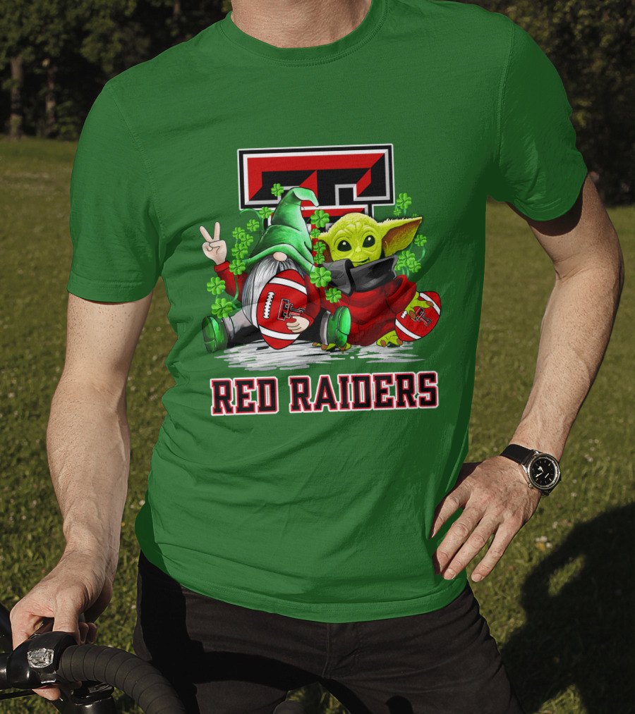 Texas Tech Red Raiders St. Patrick’s Day Football Gnome And Baby Alien With Shamrocks T-Shirt