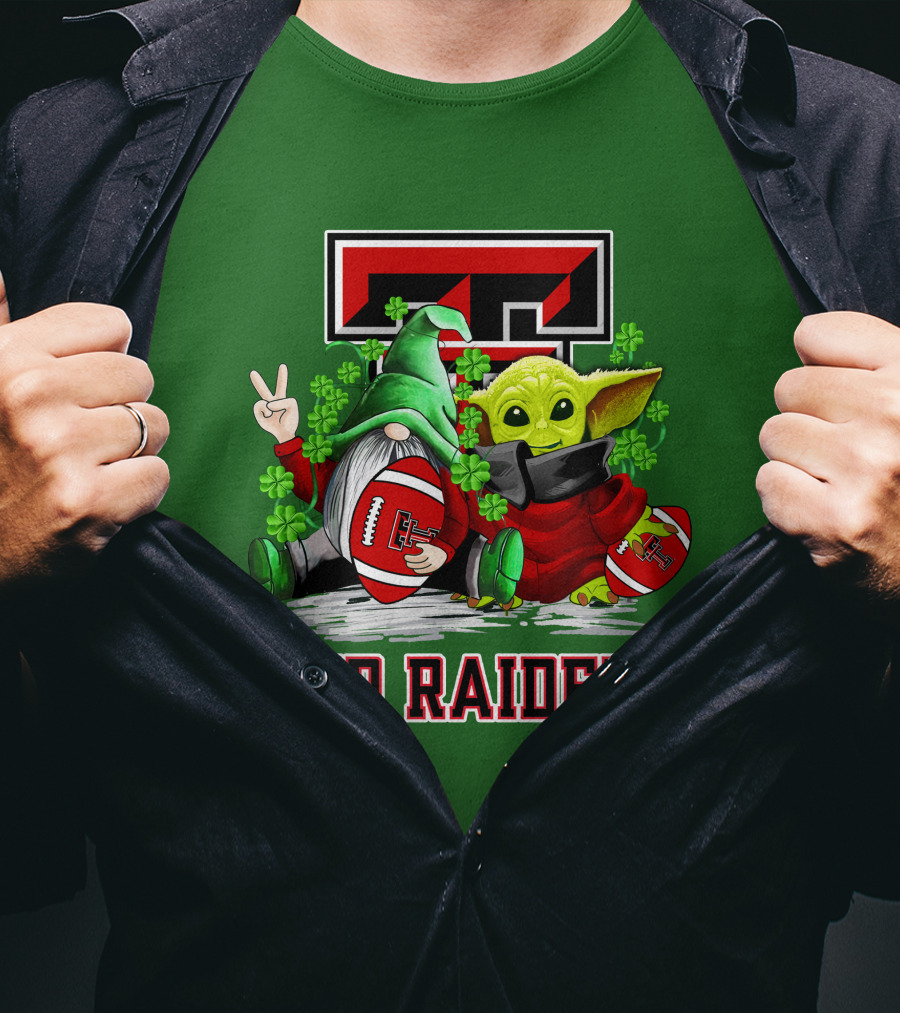 Texas Tech Red Raiders St. Patrick’s Day Football Gnome And Baby Alien With Shamrocks T-Shirt