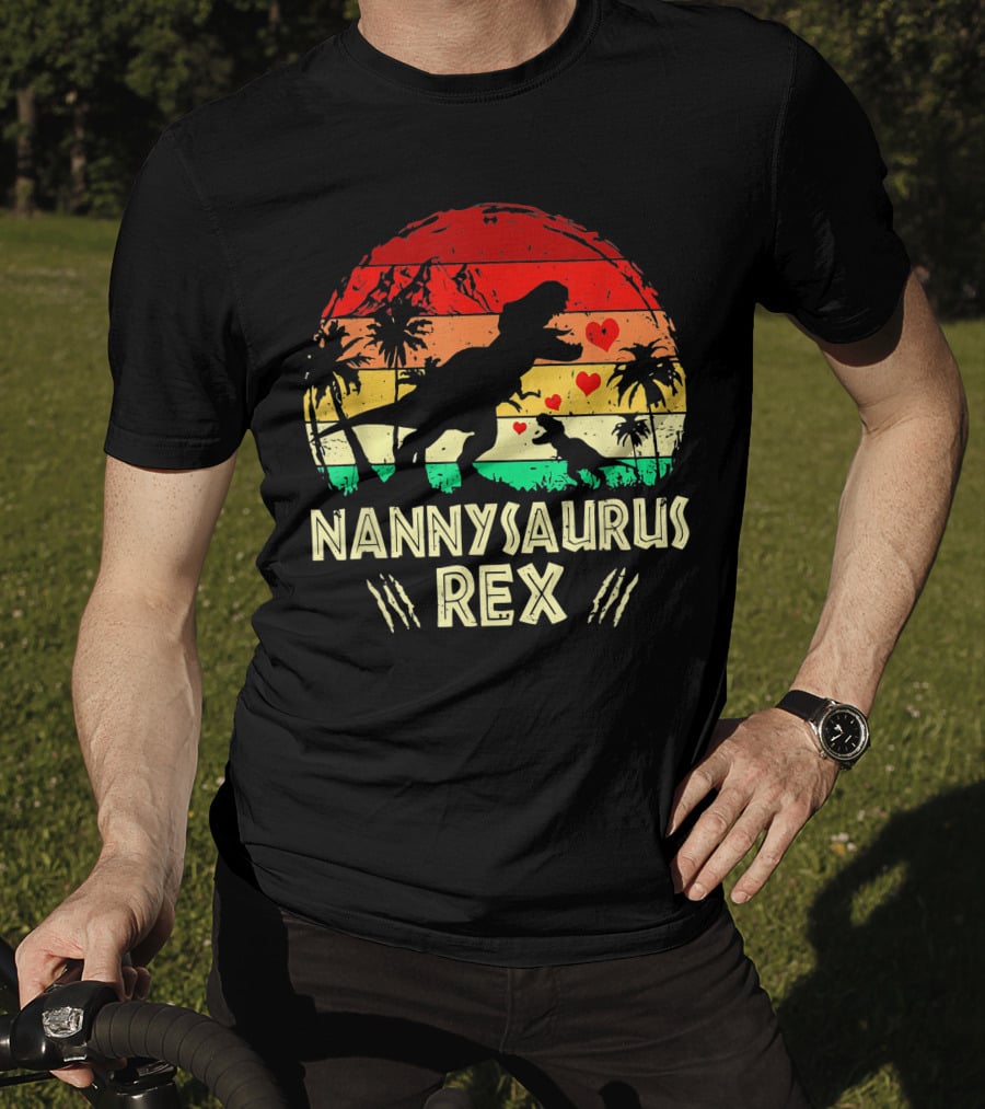 Nannysaurus Rex Dinosaur Sunset Hearts T-Shirt