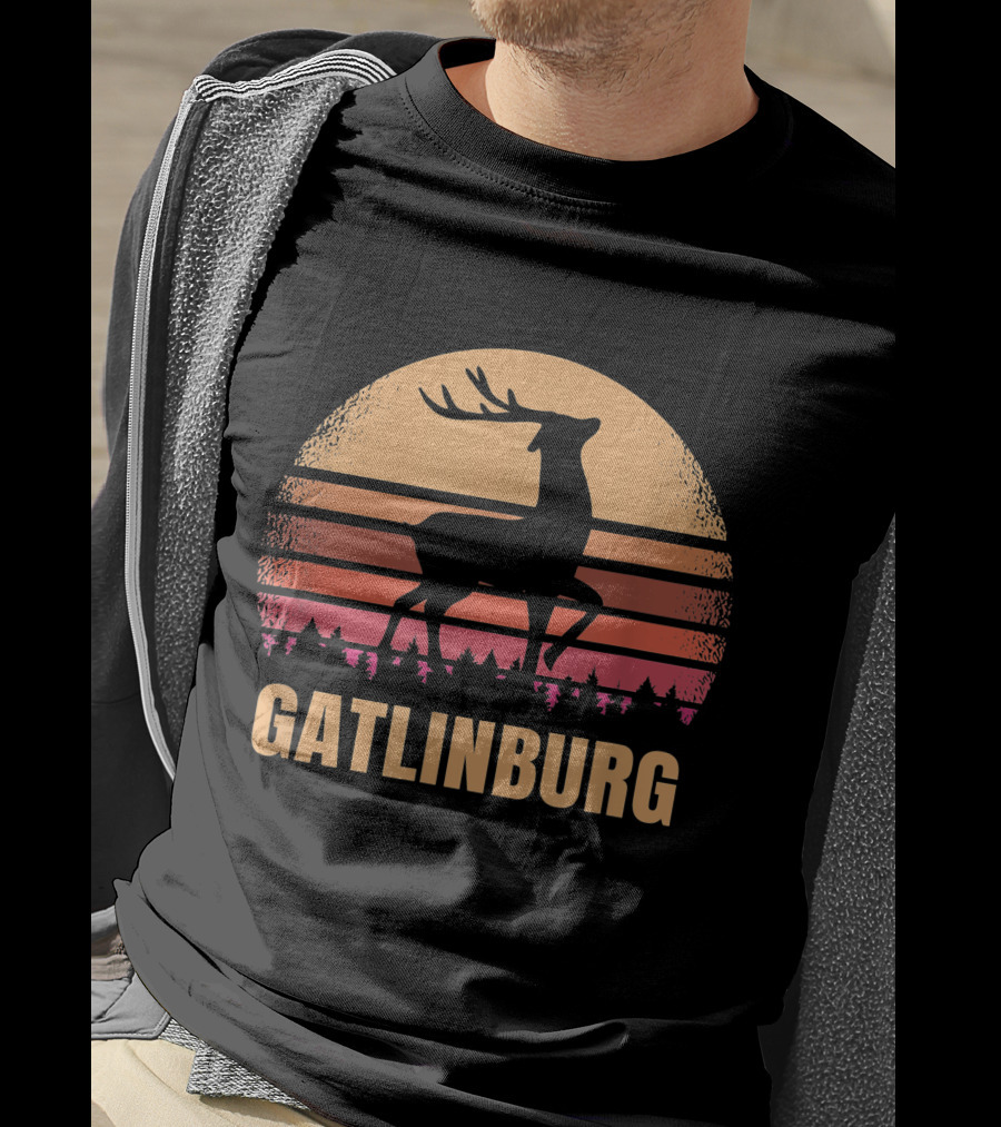 Gatlinburg Tennessee Vintage Deer Silhouette With Distressed Sunset Background T-Shirt