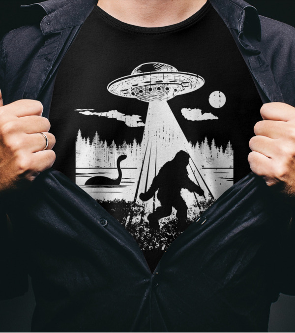 Bigfoot UFO Abduction Sasquatch Aliens Cryptozoology Loch Ness Monster Moonlight Scene T-Shirt