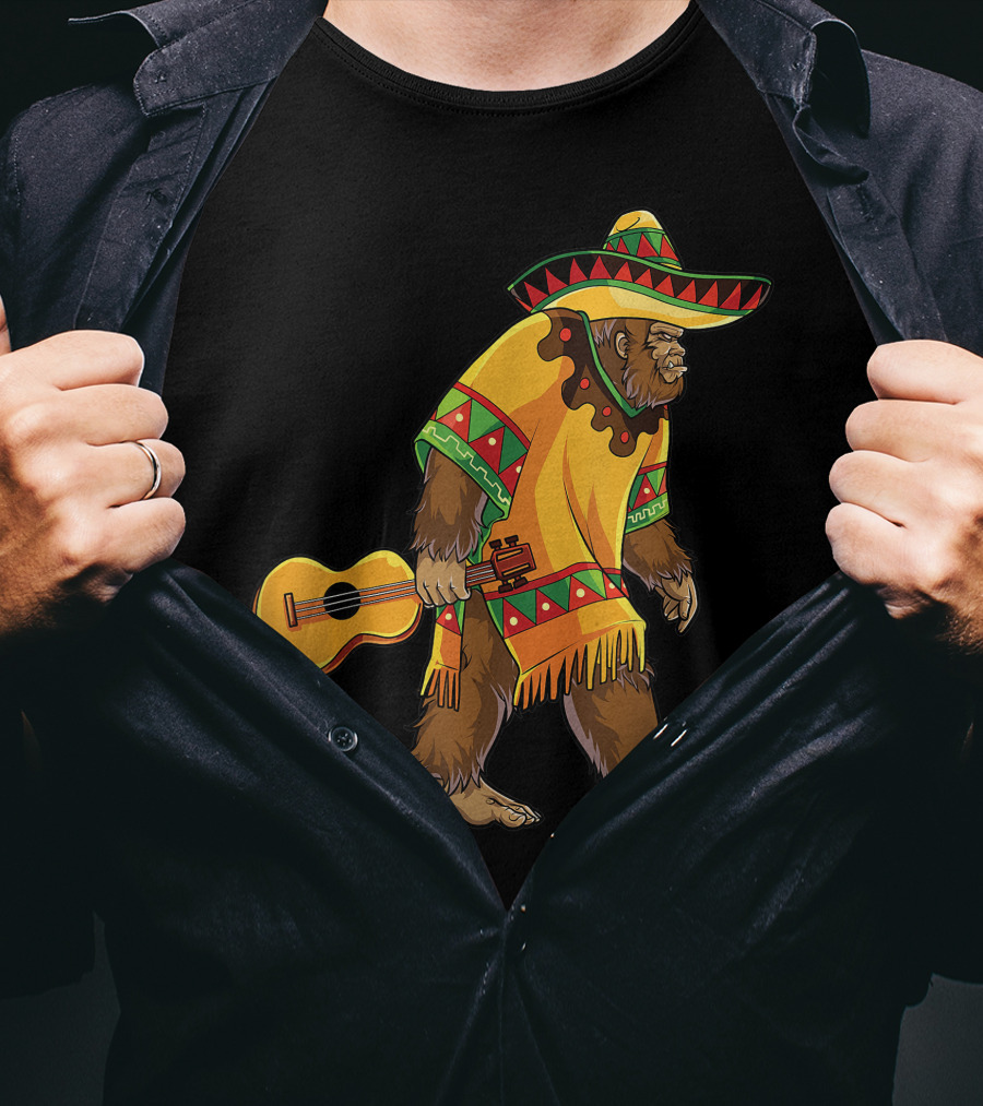Bigfoot El Sasquatch Sombrero Guitar Cinco De Mayo Mexican T-Shirt