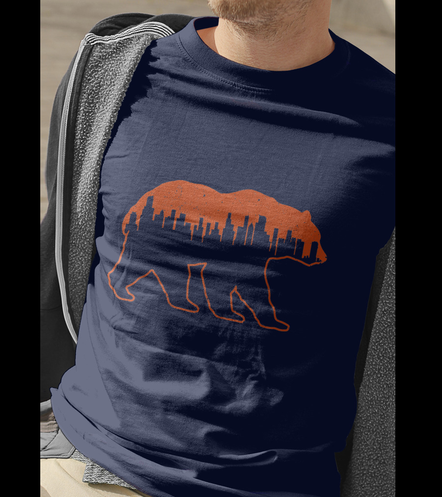 Vintage Downtown Chicago City Skyline Bear Silhouette Novelty T-Shirt